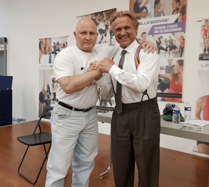 Dennis Wolf auf dem 6. Platz? Bernhard Schmids Meinung zu den TOP 6 bei den Arnold Classics Dennis Wolf auf dem 6. Platz? Bernhard Schmids Meinung zu den TOP 6 bei den Arnold Classics