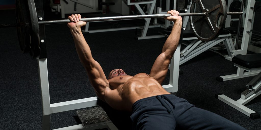 Bankdrücken für Bodybuilder: Pro und Contra