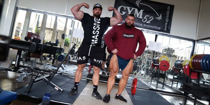 Dicke-Arme-mit-Adolf-und-Markus