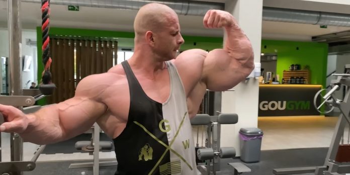 Michal-Krizo-Bizeps-olympia