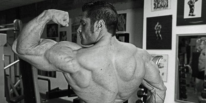 posing-bodybuilding