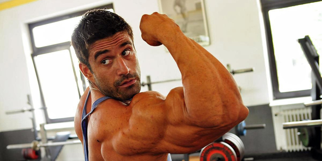 Im Bodybuilding wird eine Testosteronersatztherapie immer häufiger genutzt.