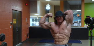 Sam Sulek wird als wertlos fürs Bodybuilding tituliert