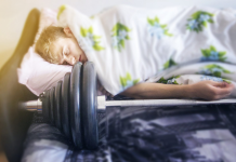 Hormone & Regeneration: Wie Schlaf den Muskelaufbau beeinflusst Schlaf ist für die Regeneration der Hormone essentiell