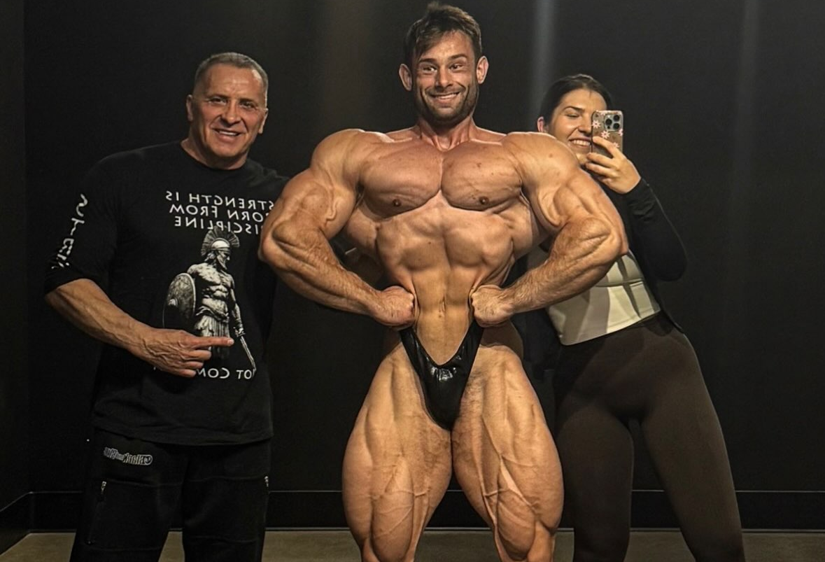 Piotr Wojtowicz mit Milos Sarcev wenige Tage vor dem Olympia 2026